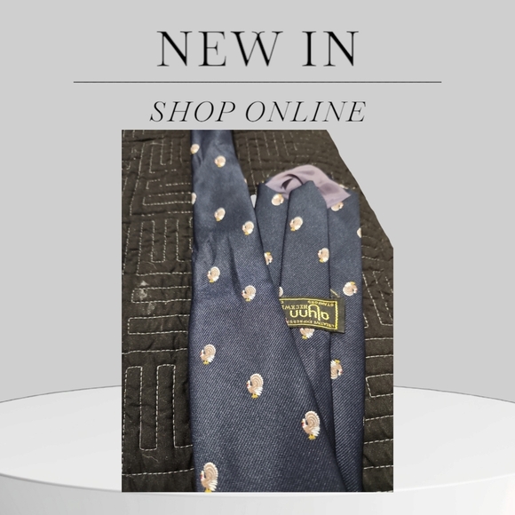 EUC Vintage Alynn Men's Dark Blue Tie with Turkey Motif - Picture 3 of 4